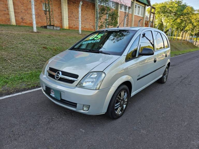 CHEVROLET - MERIVA - 2005/2005 - Bege - R$ 25.900,00