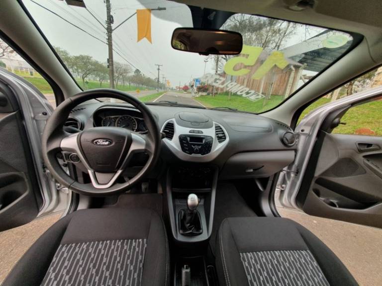 FORD - KA - 2015/2015 - Prata - R$ 42.900,00