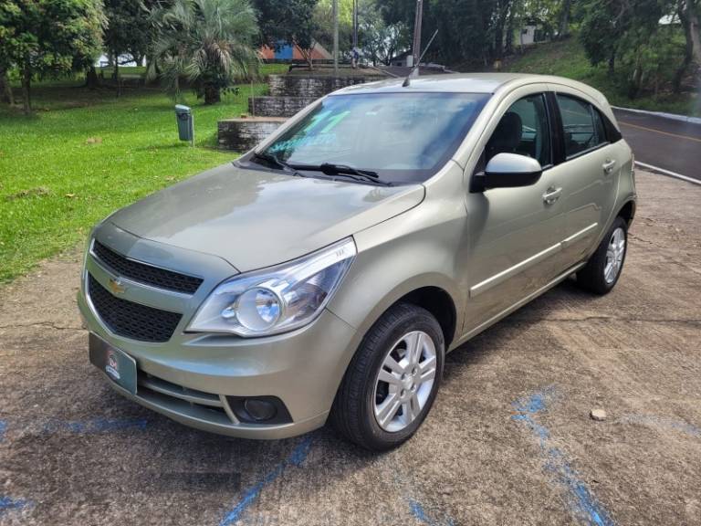 CHEVROLET - AGILE - 2011/2011 - Bege - R$ 34.900,00