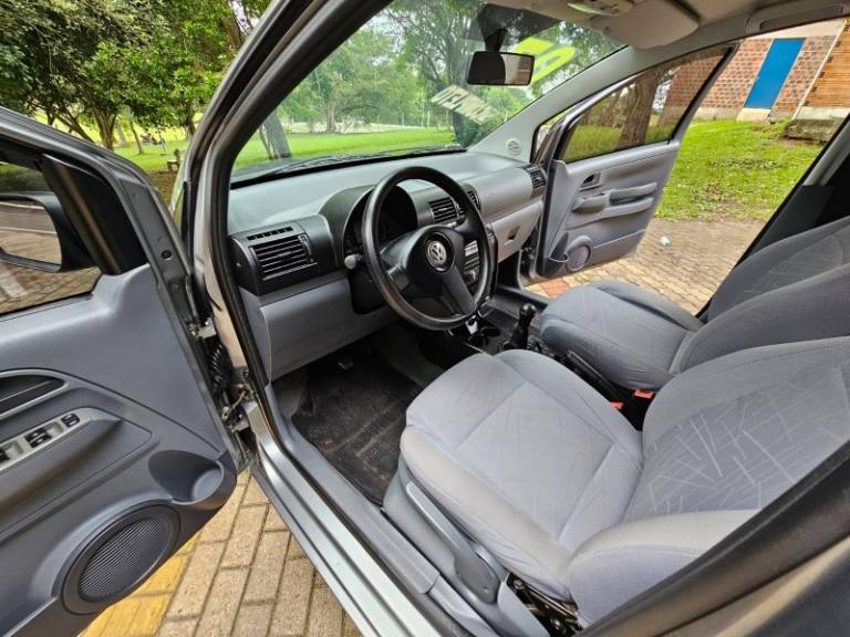 VOLKSWAGEN - SPACEFOX - 2006/2007 - Cinza - R$ 31.900,00
