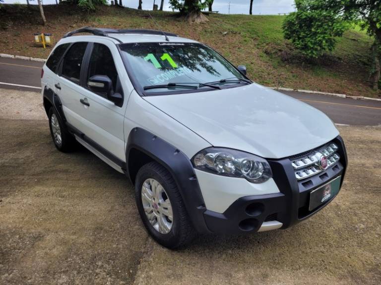 FIAT - PALIO - 2011/2011 - Branca - R$ 39.900,00