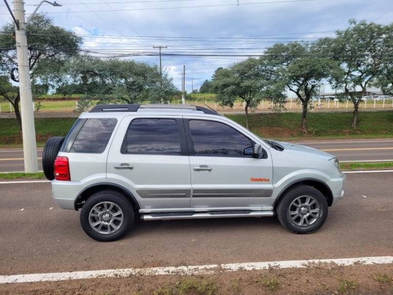 FORD - ECOSPORT - 2010/2011 - Prata - R$ 41.900,00