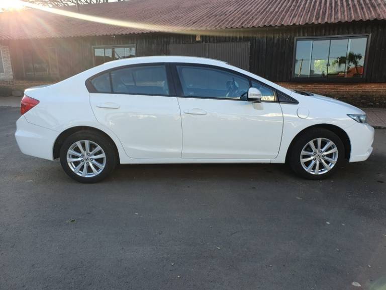 HONDA - CIVIC - 2012/2012 - Branca - R$ 66.900,00